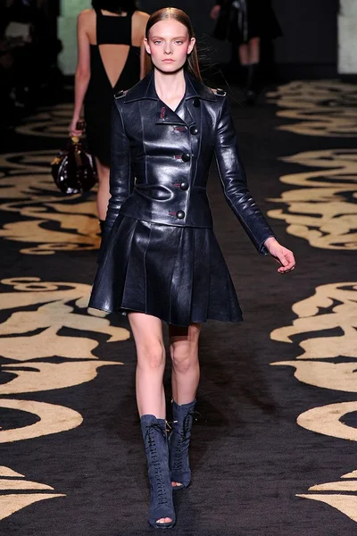 Look 26